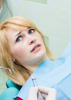 Woman with tooth pain